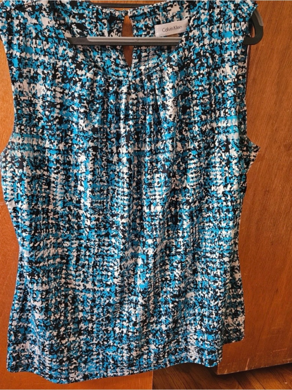 Calvin Klein Women's Sleeveless V-Neck Abstract Print Pleated Blouse Sz M